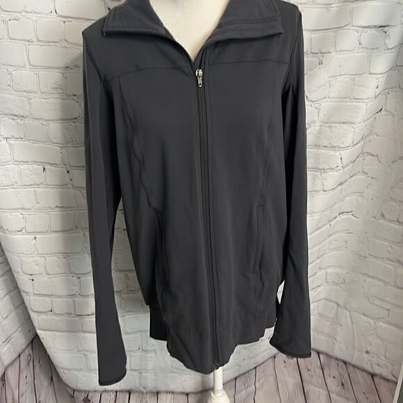 Lululemon Jacket - Full Zip - Vented Packable Nylon Reflective - 10